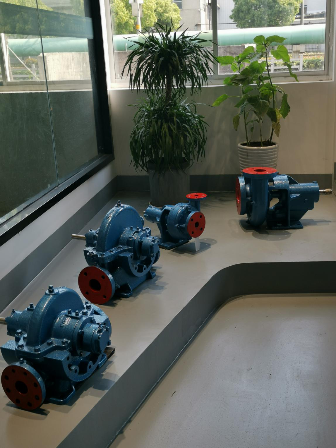 商会领导在锡考察调研英伦泵业江苏有限公司